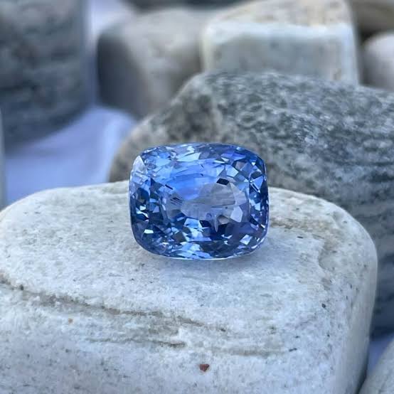 Discovering Sri Lanka’s Treasures: Gem Mining and Natural Beauty